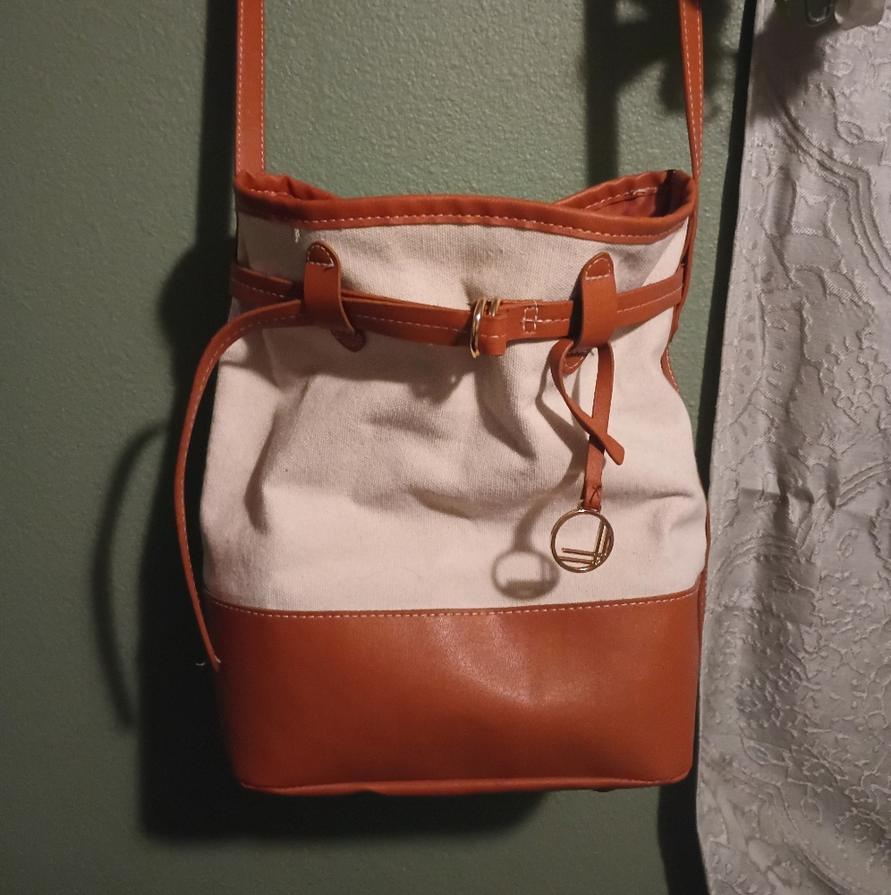 Loulu Bucket Purse